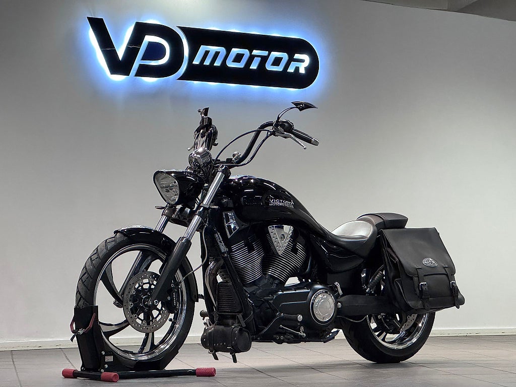 Victory Vegas 8-Ball Performance Postväska 106 Cui V-Twin 90hk