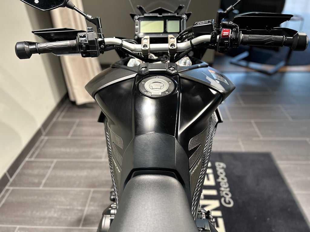 Yamaha Tracer 900 / Toppbox / Tail-tidy / Kraschpuckar