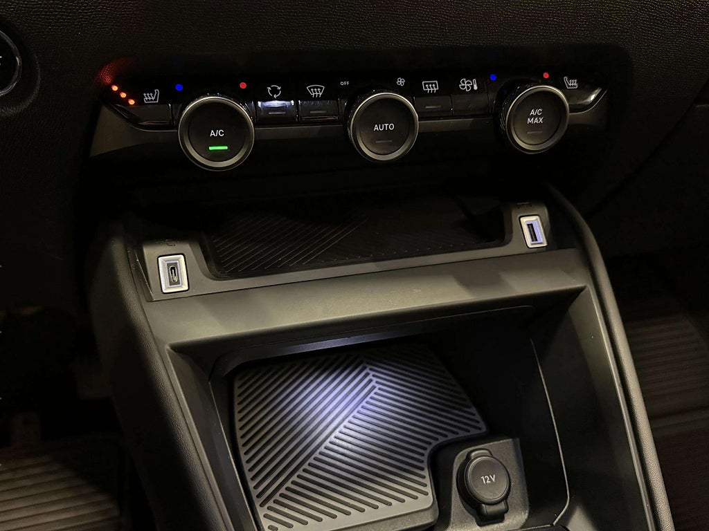 Citroën C4 1.2 PureTech Automat/Drag/Nav/Kamrem bytt/Vinterhjul - miniatyr 21