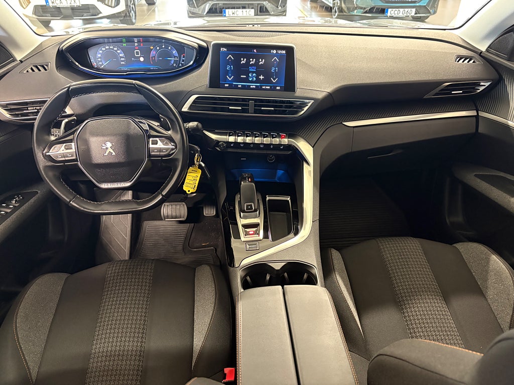Peugeot 3008 1.2 PureTech 130 EAT Active SoV HjulEuro 6 thumbnail