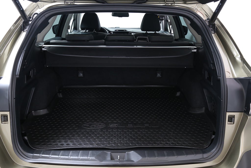 Subaru Outback 2,5 169hk XFuel Field AWD Aut Aut StarTex Leasbar Drag 2022