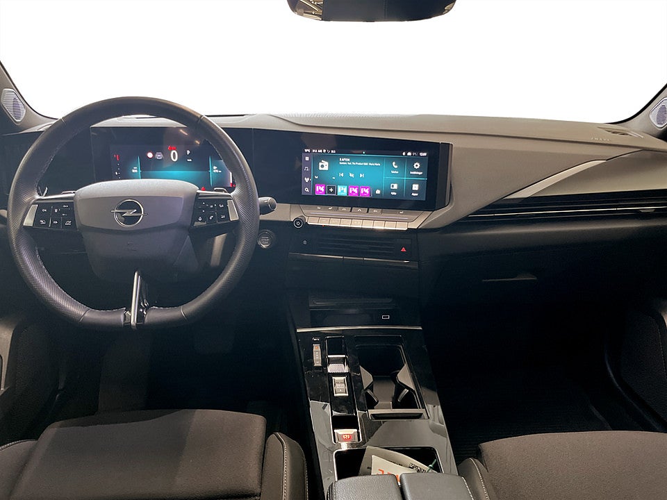 Bild på Opel Astra 5D GS 1.2 PT 130hk Aut 360-KAMERA RATTVÄRME