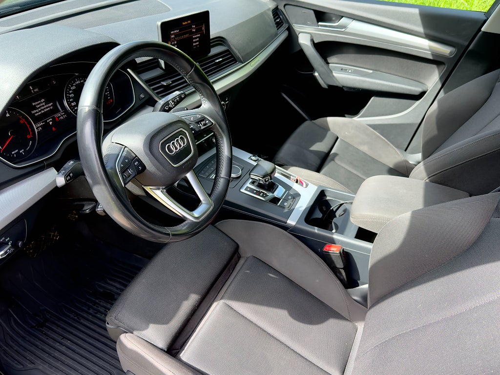 Audi Q5 40 TDI quattro S Tronic Proline|Drag|Värmare|CarPlay
