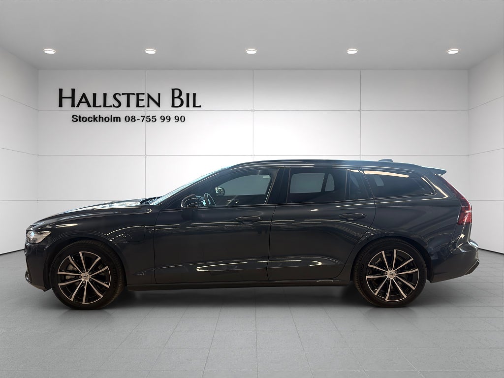 Volvo V60 Recharge T6 AWD Plus Dark Harman CarPlay 360° 1Äg