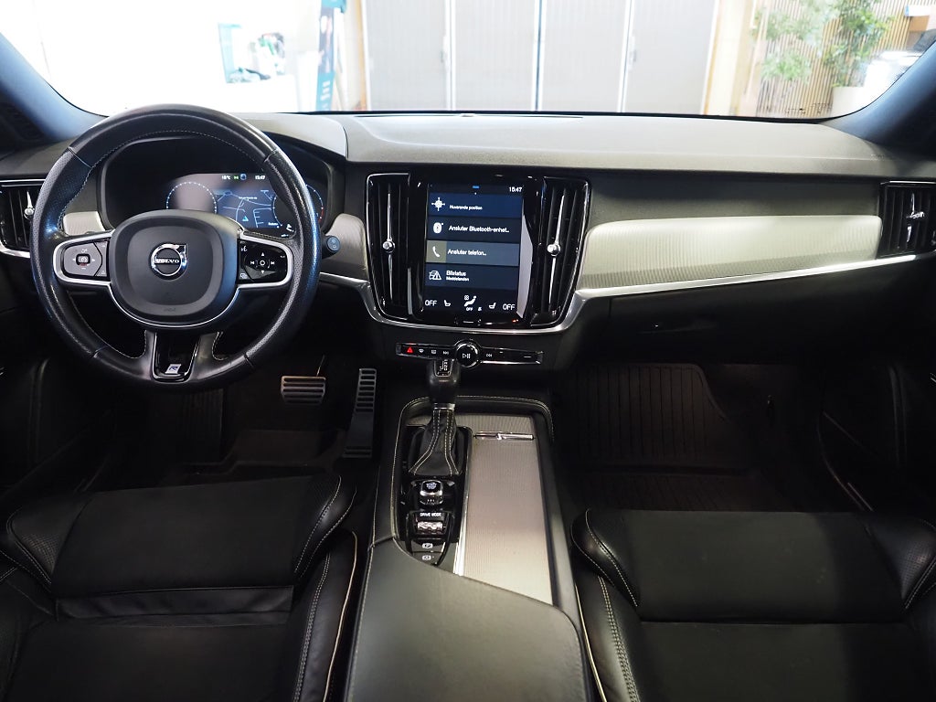 Volvo V90 D4 190hk Geartronic R-Design | Drag | D-värm | Navi | 2018