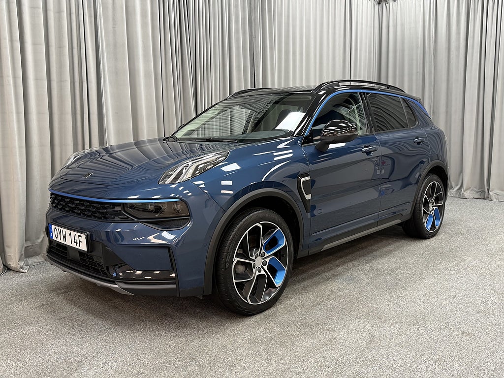 Lynk & Co 01 Plugg-In Hybrid 261HK Panorama/Dragkrok/Navi/Kamera
