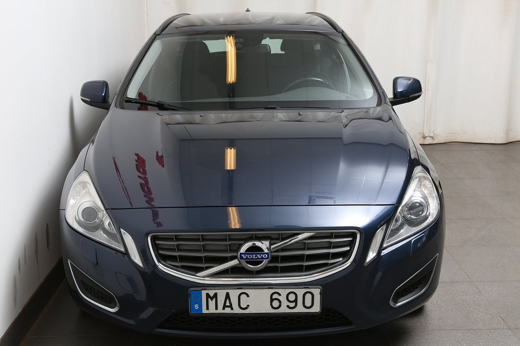 Volvo V60 D2 115hk Momentum Aut Dieselv Dragkrok 2013