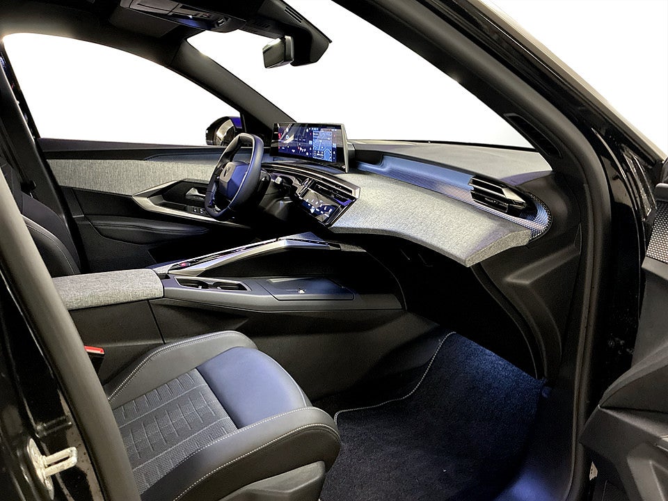 Bild på Peugeot 5008 GT Hybrid 145hk Aut 7-SITS B-KAMERA CARPLAY
