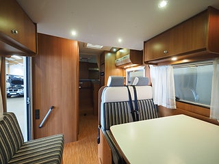 Husbil-halvintegrerad Carado T 448 8 av 17