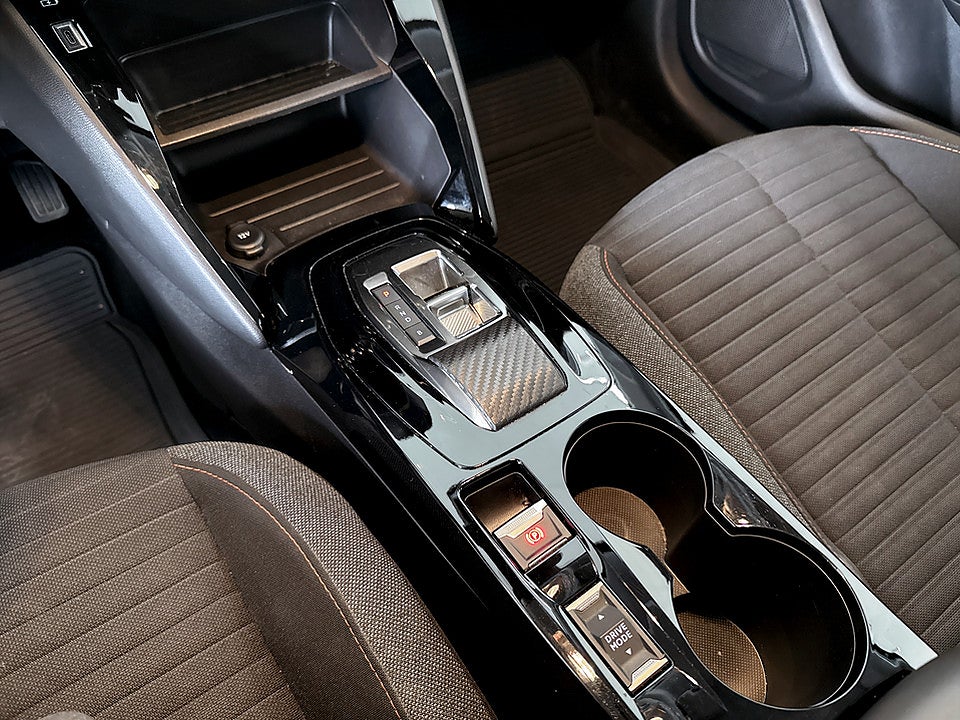 Bild på Peugeot E-208 Active Pack 50kWh 136hk Aut CARPLAY NAVI