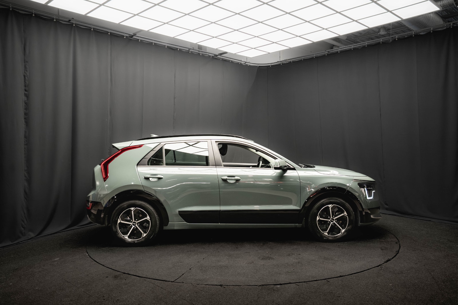Kia Niro Plug-In-Action DRAG KAMERA 96.1%SoH 1-ÄGARE RATTVÄRME 2023 - miniatyr 6