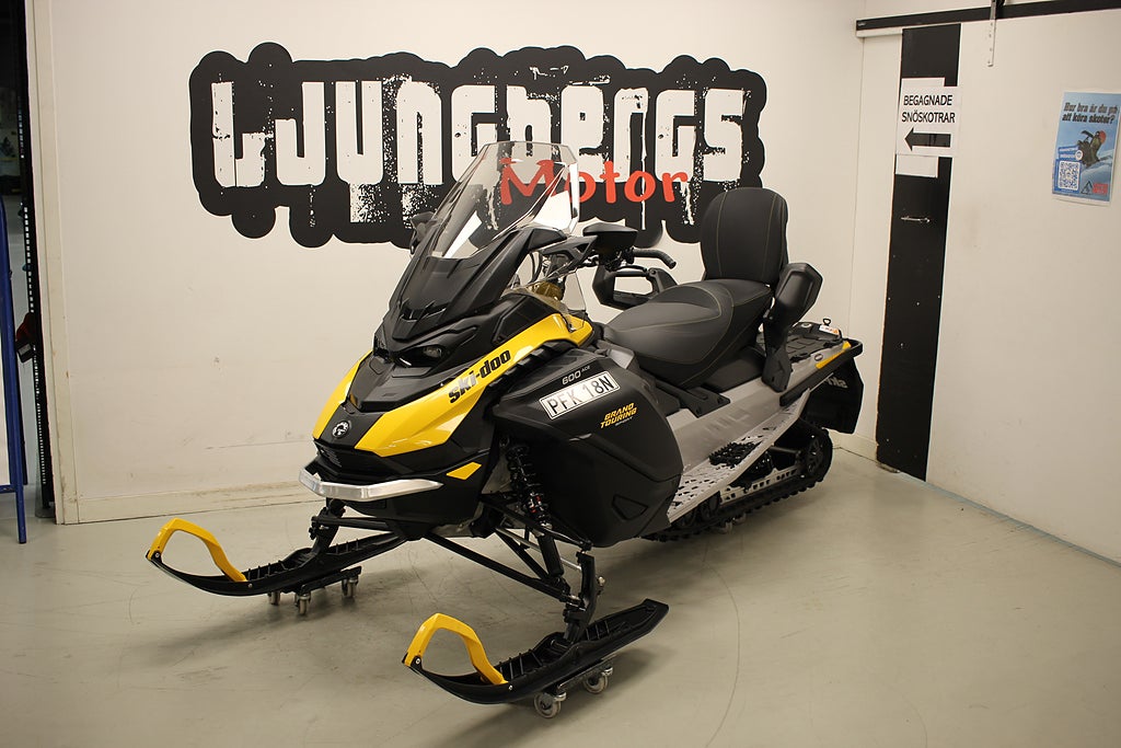 Ski-Doo GT Sport 600 ACE 137" 2026 *MOMSAD