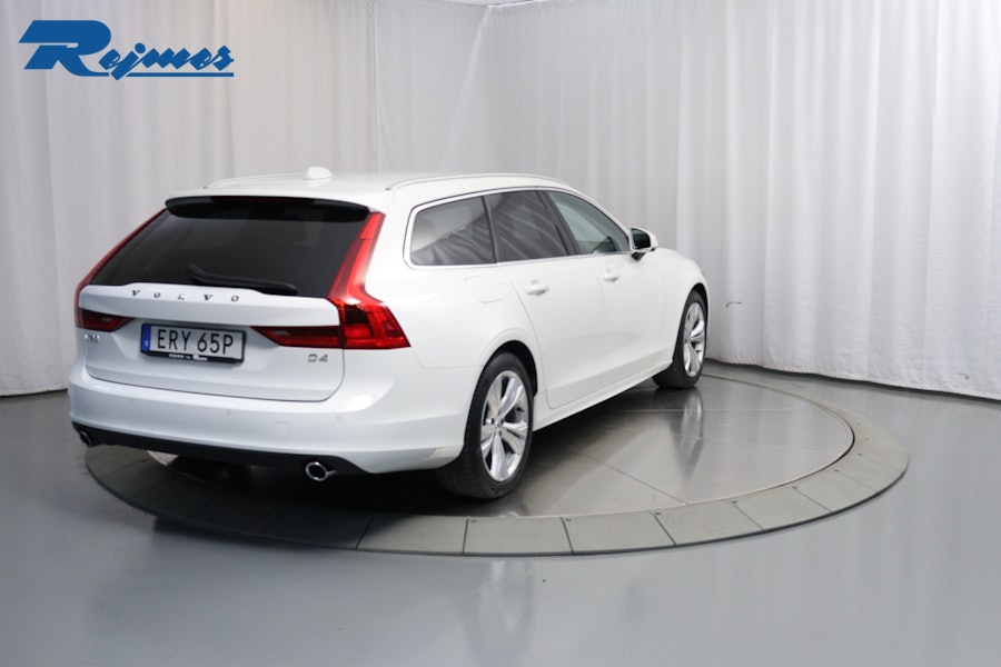 Volvo V90 D4 Momentum SE II 2020, bild 4/48