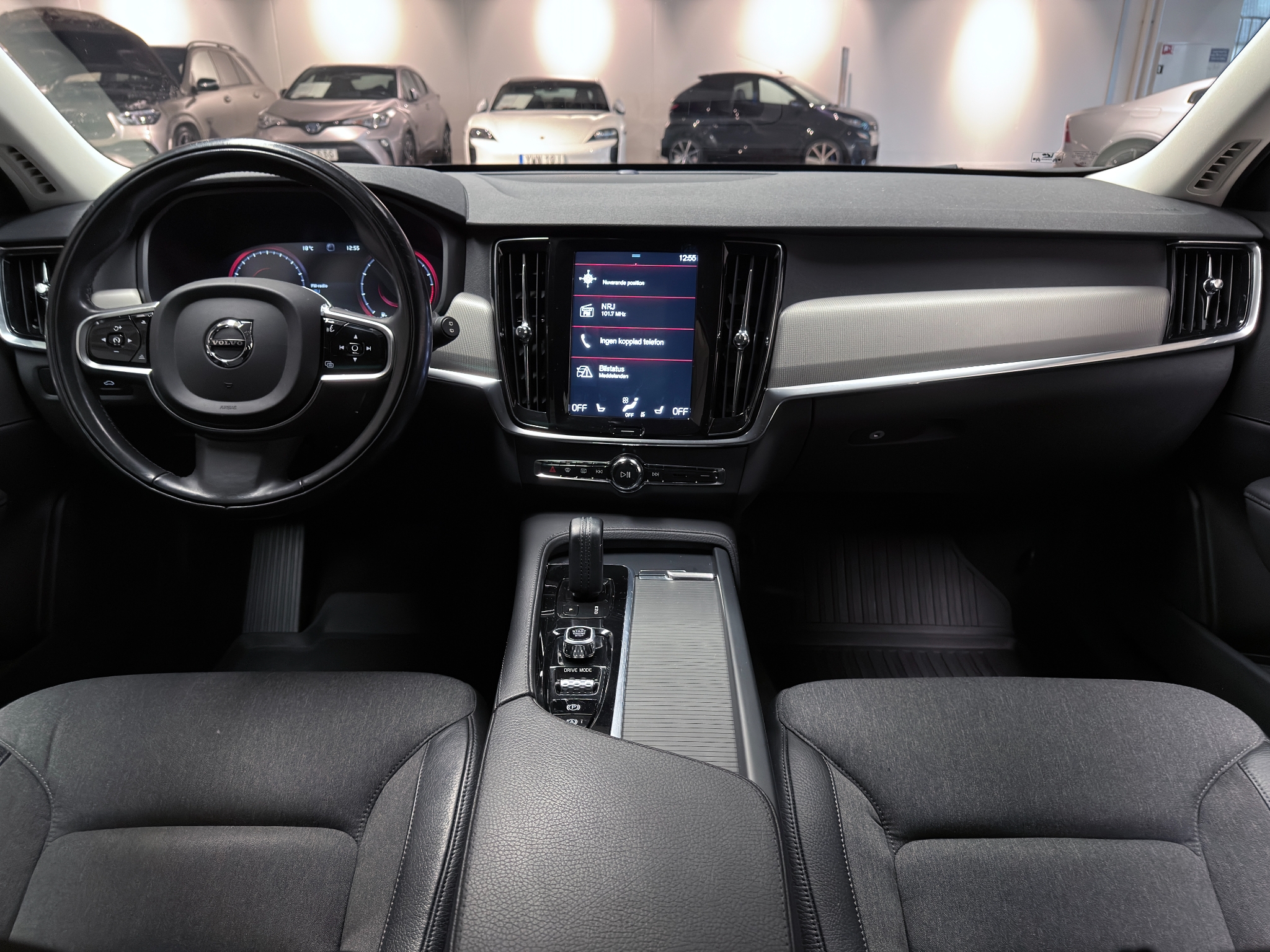 Volvo V90 B4 197hk Momentum | Dragkrok | Värmare | Facelift 2021 - miniatyr 28