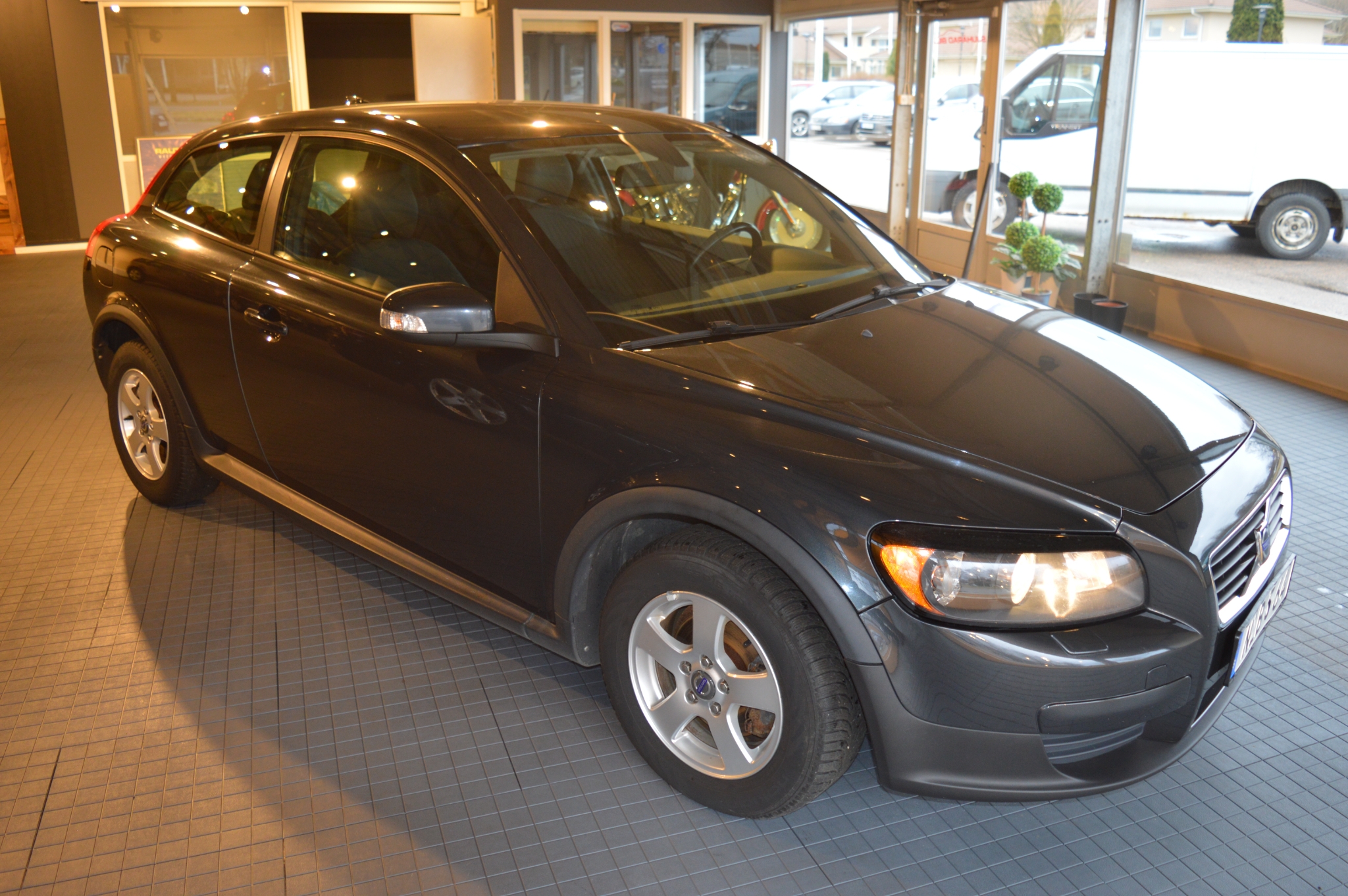 Volvo C30 1.8 Flexifuel Kinetic Euro 4 2009, bild 2/33