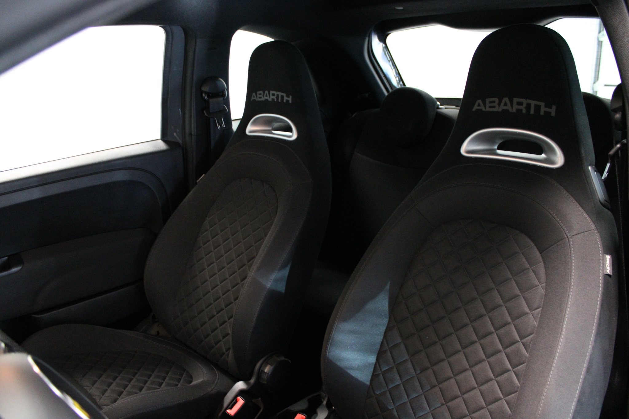 Abarth 595 1.4 T-JET 16V U-Connect 145hk 2020, bild 7/36