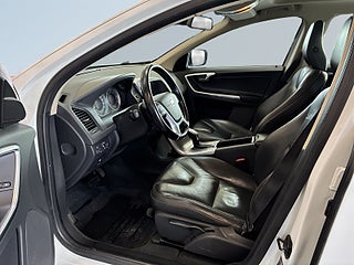 Volvo XC60 D4 AWD Aut Momentum S&V/Drag/Pano/Dvärm/Skinn/Krem bytt – bild 7