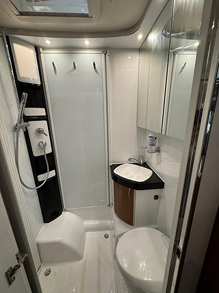Husbil-halvintegrerad Hobby Optima De Luxe T65 GE 12 av 17