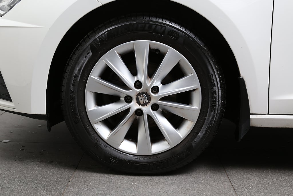 Seat Leon 1,0 TSI Style 115Hk Panorama Kamera P-sensorer 2020