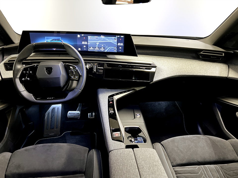 Bild på Peugeot 5008 GT Hybrid 145hk Aut 7-SITS B-KAMERA CARPLAY