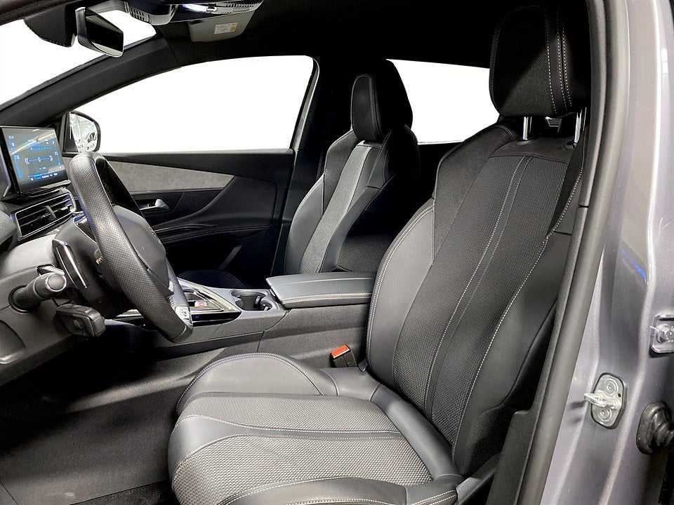 Bild på Peugeot 3008 GT 1.2 PT 130hk Aut - B-KAMERA, CARPLAY