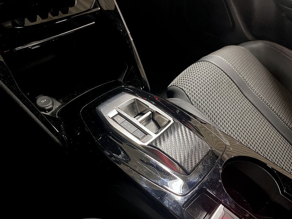 Bild på Peugeot E-2008 GT 50kWh 136hk Aut - B-KAMERA, CARPLAY