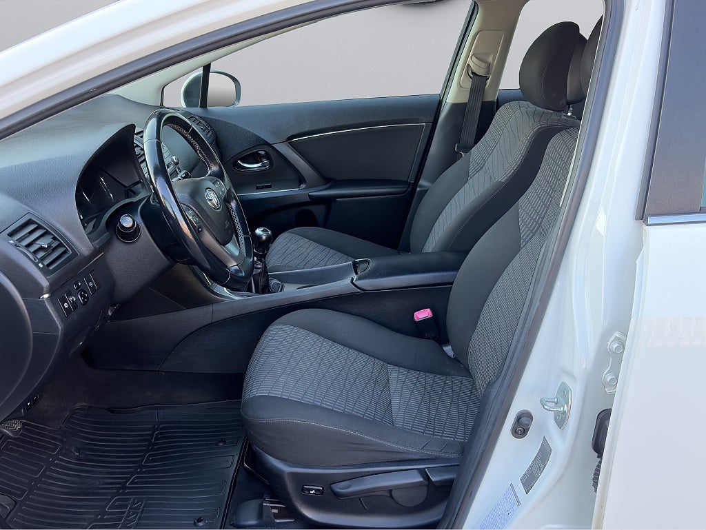 Toyota Avensis 2011 - miniatyr 11