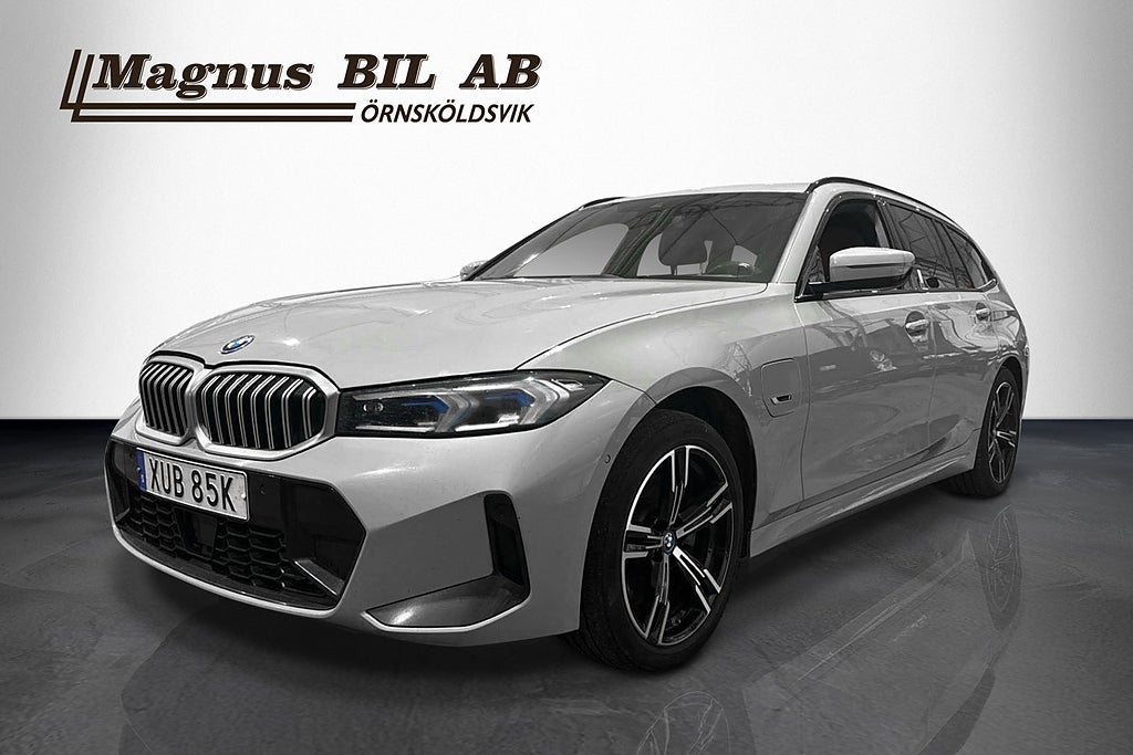 BMW 330e xDrive Touring Aut M Sport Drag Kamera Skinn Navi Moms Rattvärme