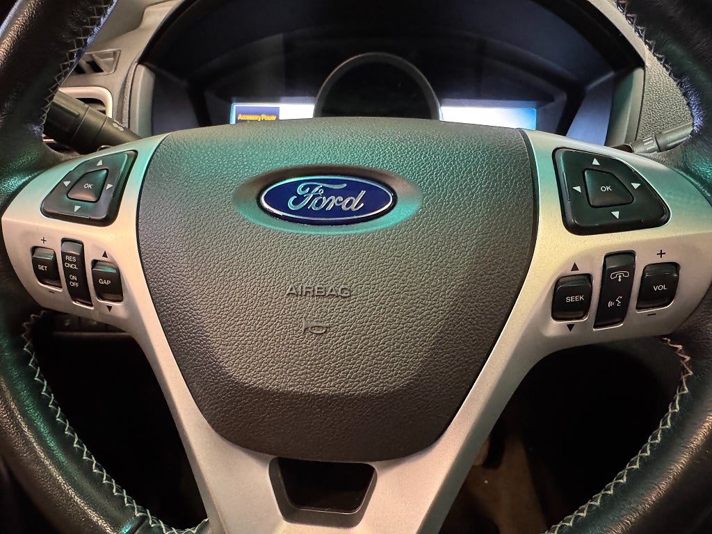 Ford Explorer 2013 - miniatyr 15