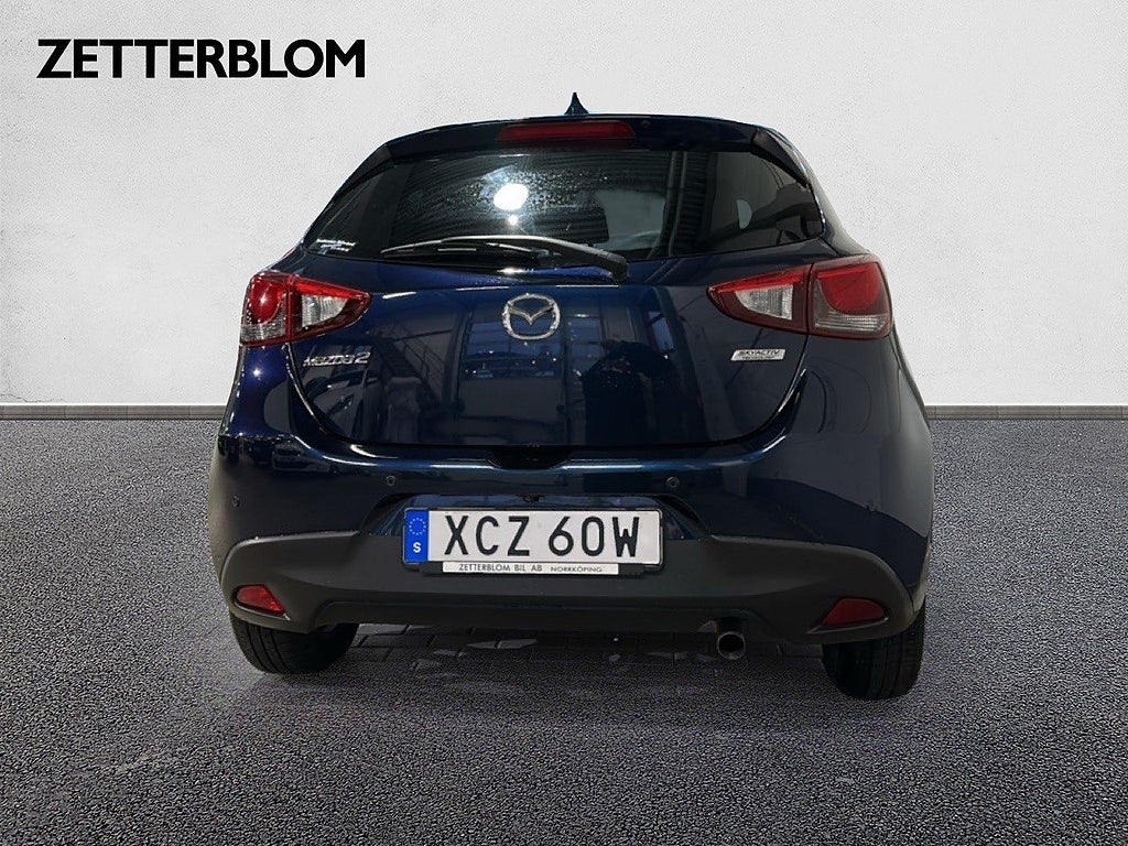 Halvkombi Mazda 2 4 av 15