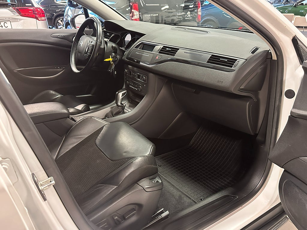 Citroën C5 Tourer 2.0 HDi 163hk Dragkrok Euro 5 thumbnail