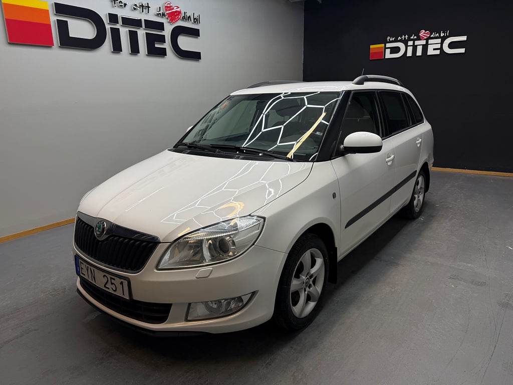 Skoda Fabia Kombi 1.2 TSI Elegance,Nybesiktigad,går bra