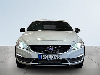 Volvo V60 Cross Country D4 AWD Aut Momentum Business Drag Värmare Psens S&V
