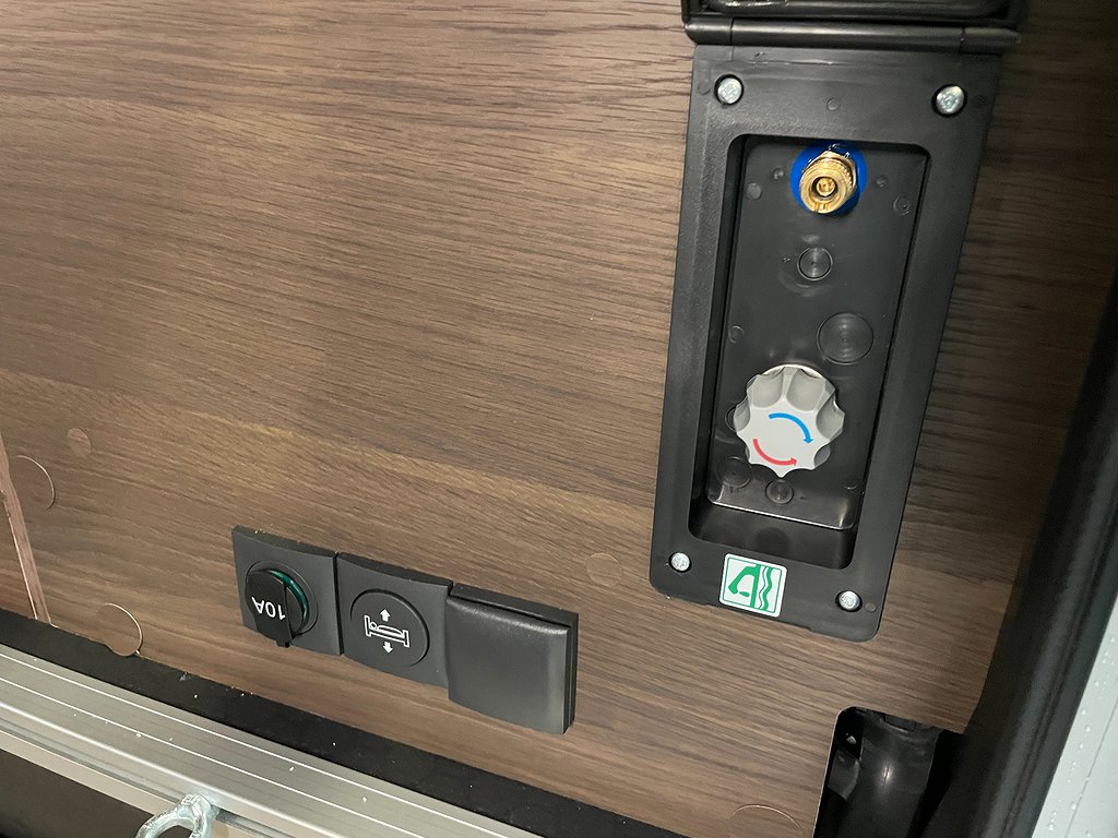 Adria Matrix Supreme 670 SC / ALDE / Taksäng / 5 bältad /Ugn - Adria