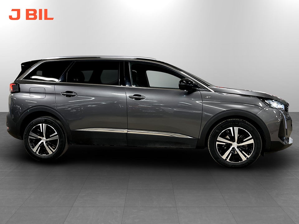 Bild på Peugeot 5008 GT 1.2 PT 130hk Aut 7-SITS B-KAMERA CARPLAY