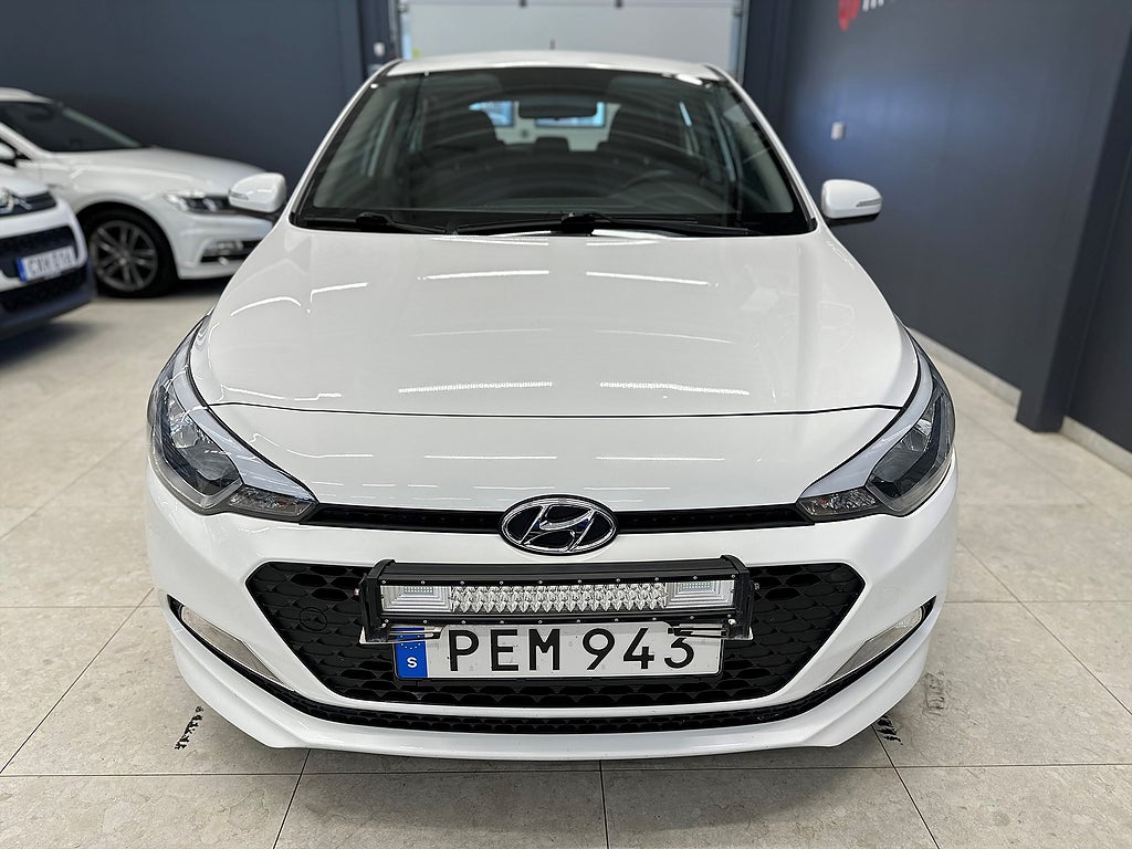 Hyundai i20 Comfort 1.2 Manuell, 84hk/Ratt Värme/LED RAMP