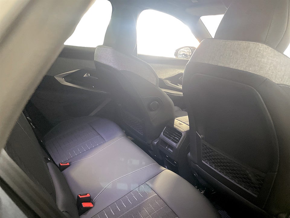 Bild på Peugeot 3008 GT Hybrid 145hk Aut B-KAMERA CARPLAY