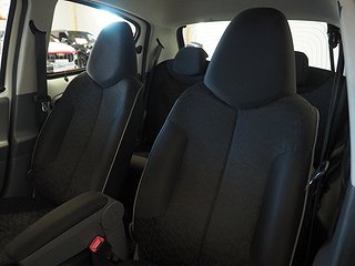 Halvkombi Peugeot 107 16 av 18