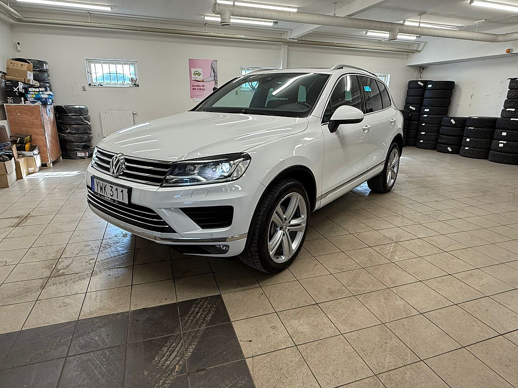Volkswagen Touareg 3.0 V6 TDI DPF BMT 4M TIPTRONIC AUT NAVI PANO M-VÄRMA 