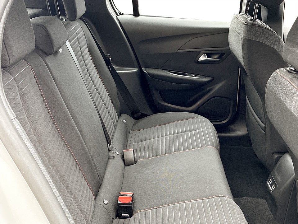 Bild på Peugeot E-208 Active 50kWh 136hk BACKKAMERA