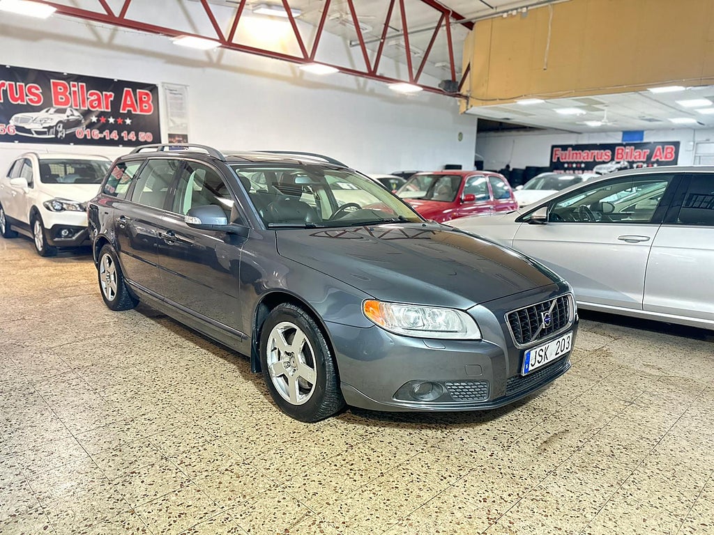 Volvo V70 2.5FT Momentum Automat Ny Besiktigad, Ny Servad