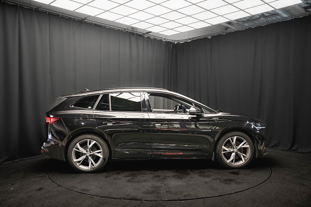 Skoda Enyaq iV 80 SPORTLINE DRAG KAMERA ELSTOL 1-ÄGARE MOMS 204hk