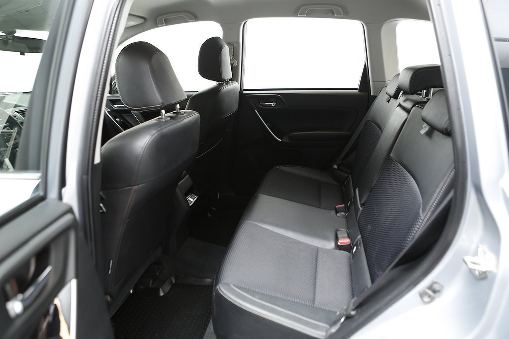 Subaru Forester 2,0i XL 150hk AWD Aut Motorv Dragkrok 2019