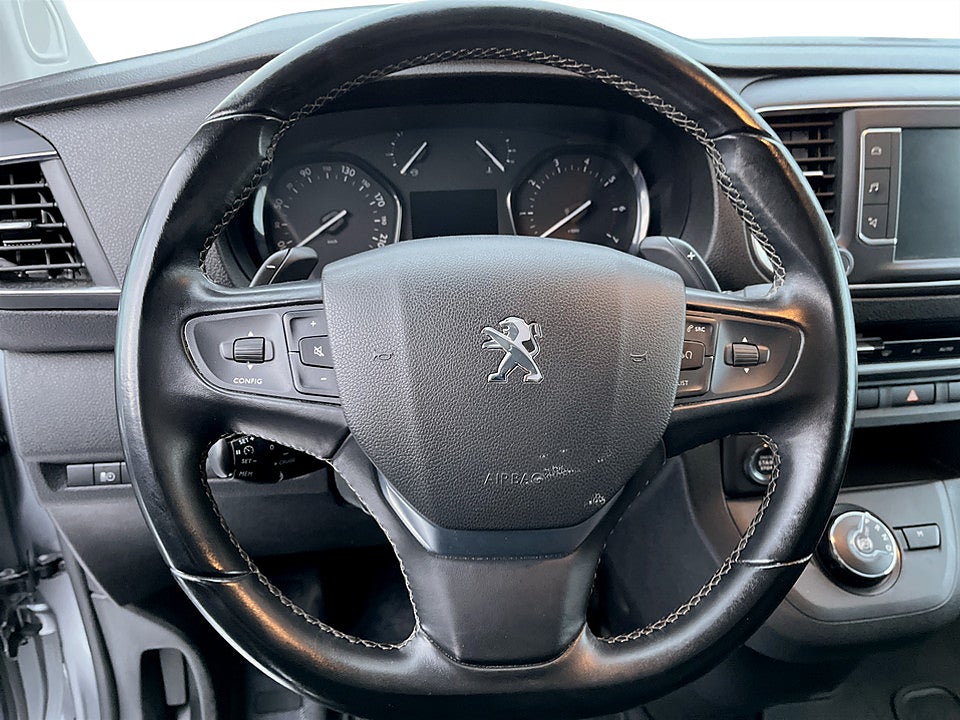 Bild på Peugeot Expert CrewCab PRO+ 180hk Aut L3 - DUBBELHYTT,VÄRMARE,NAVI