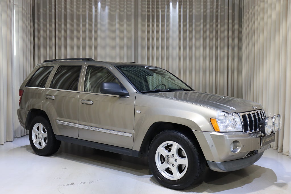 Jeep Grand Cherokee 5.7 V8 4WD HEMI Auto 326HK Limited Ny-Service Läder