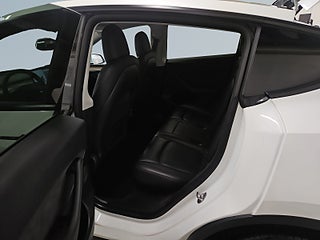 Tesla Model Y Long Range AWD S&V/Dragkrok/Premium ljud/Autopilot/MOMS