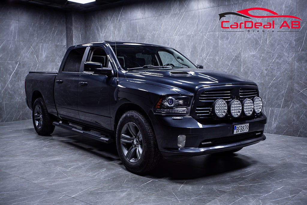 Dodge RAM 1500 Crew Cab 5.7 V8 HEMI 4x4 Extended Taklucka Alpine