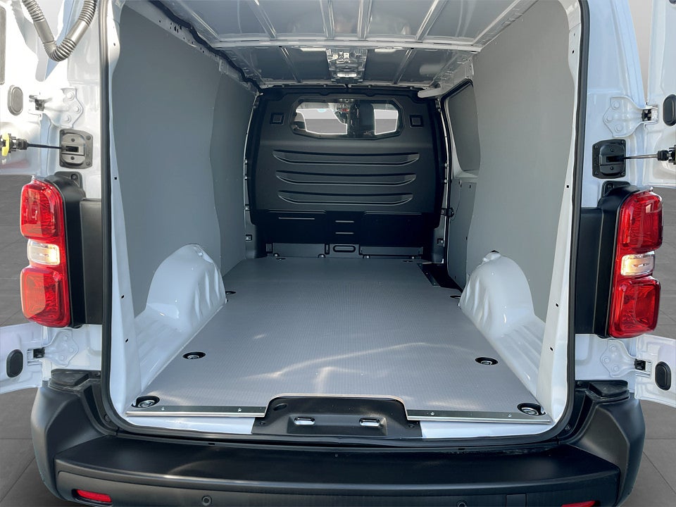 Bild på Peugeot Expert BlueHDi 145hk Aut L3 - EDITION! Värmare & Dragkrok