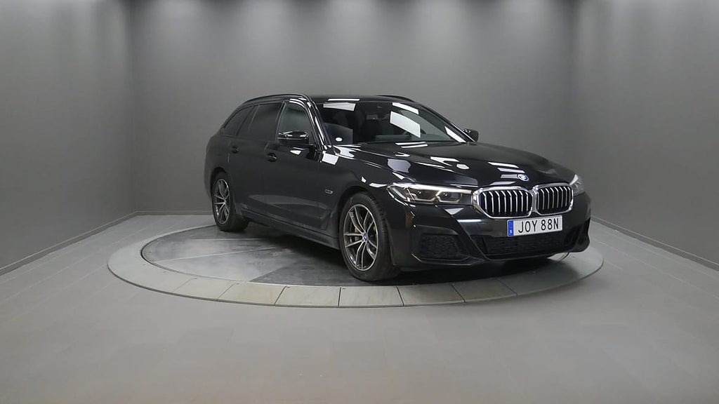 BMW 530e xDrive Touring Kampanjränta 2,95%/ M Sport/ Elstolar med minne/ 