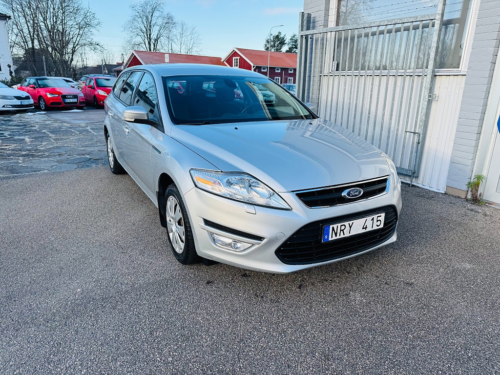 Ford Mondeo 2.0 145HK KOMBI / DRAG / VÄRMARE 